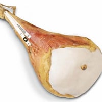 Il Poggio prosciutto crudo nero stagionatura minima 24 mesi
